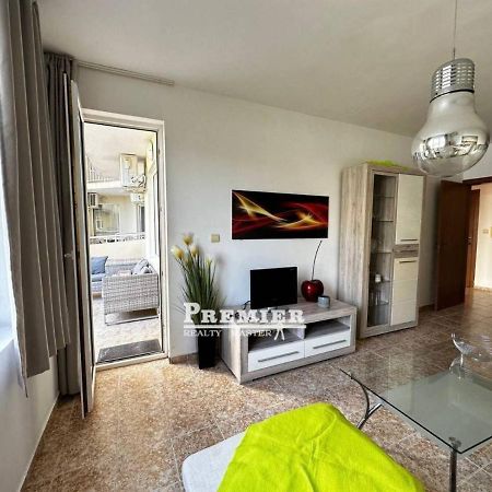Aparthotel Rutland Bay Равда Экстерьер фото