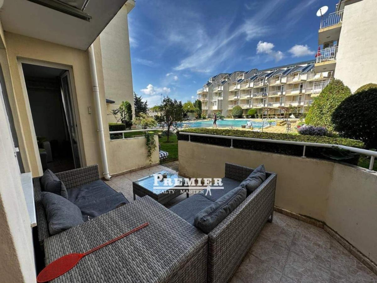 Aparthotel Rutland Bay Равда Экстерьер фото